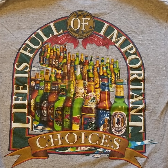 Cotton graphic Tee. - Picture 2 of 4